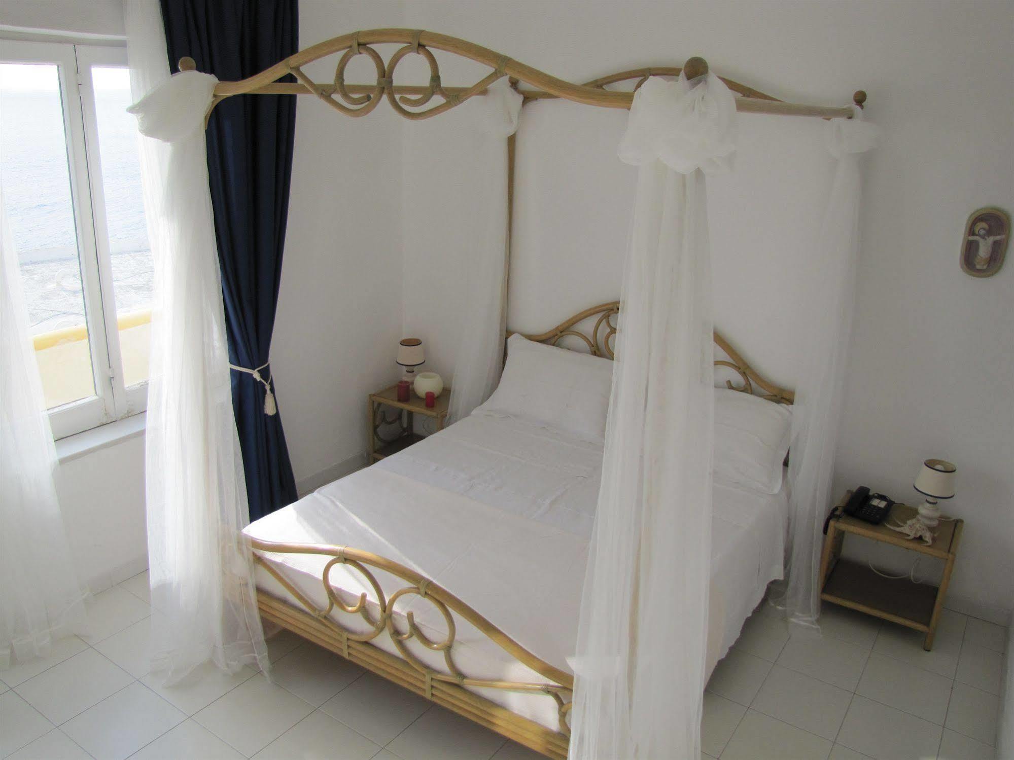 Appartamenti Casa Del Sole Sant'Angelo  Ngoại thất bức ảnh